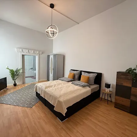 Schoenes In Der Naehe Vom Hauptbahnhof *