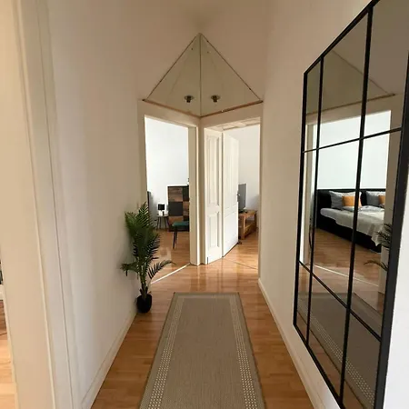 Schoenes In Der Naehe Vom Hauptbahnhof *